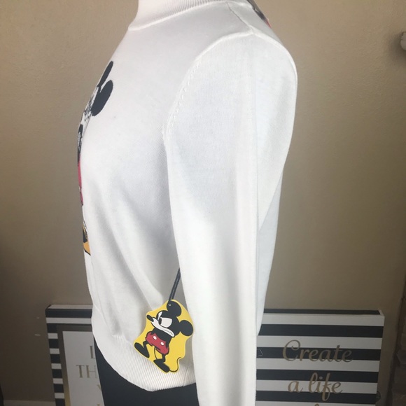 New vintage style Minnie Mouse Sweater SIze Sm, Lg - Picture 3 of 6